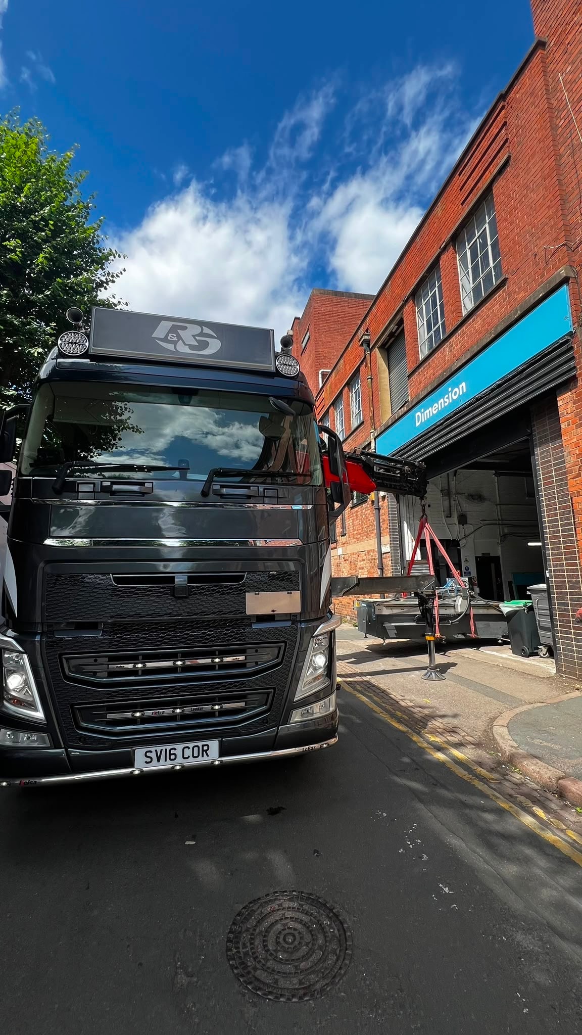 R & O Punchard general haulage vehicle loaded with construction materials